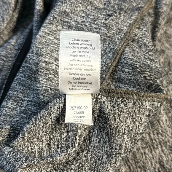Athleta Pacifica Baja UPF Lightweight Jacket Grey Black Zipper Women’s Size M - Picture 15 of 16
